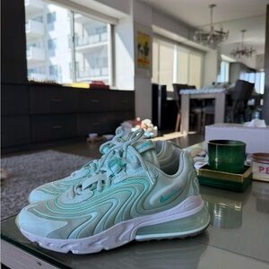 Nike Women's Air Max 270 React - Mint Green